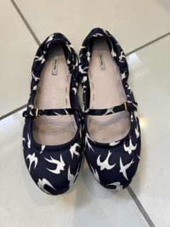 miu miu サテン フラットシューズ メリージェーンのサムネイル