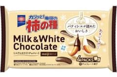 ミルクチョコ＆ホワイトチョコ 4袋　亀田製菓 柿の種チョコ　期間限定　冬季限定のサムネイル