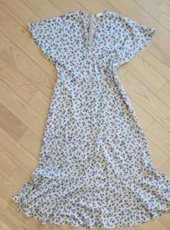 花柄カシュクールワンピースのサムネイル
