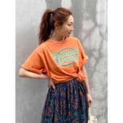 Ungrid ツアーロゴルーズTee オレンジ プリント ロゴTシャツのサムネイル