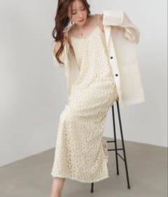 Bab刺繍フラワーキャミワンピース ロング丈 アイボリーのサムネイル