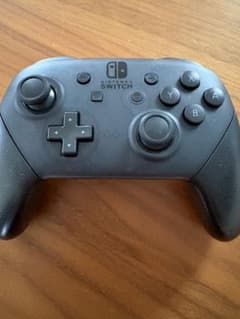Nintendo Switch Proコントローラー 純正　ジャンク扱いのサムネイル