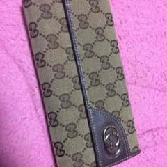 GUCCIの財布のサムネイル