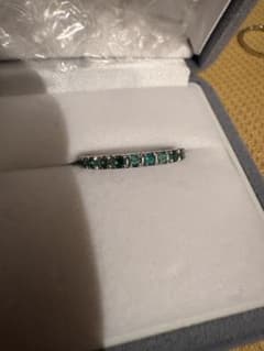 エメラルド フルエタニティリング WG 1.00ct - メルカリ