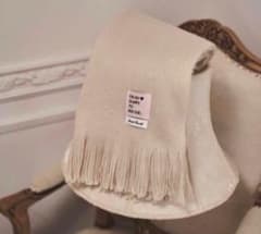 treat yourself トリートユアセルフ マフラー アイボリー - メルカリ