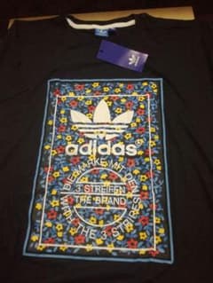 adidas　Tシャツのサムネイル
