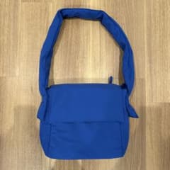 OLEND ブルー ショルダーバッグのサムネイル