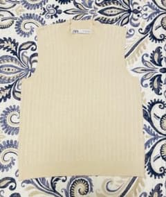 ZARA ザラ ケーブルニットベスト アイボリー クリーム Mサイズ 美品のサムネイル