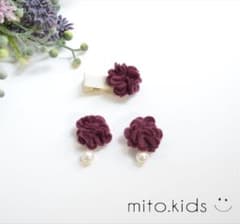【リンクコーデセット】フェルトフラワー ヘアクリップ＆ピアスのサムネイル