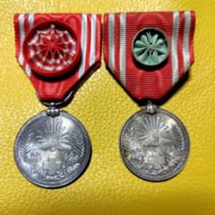 未使用 明治21年 黒漆塗箱付◆日赤最高功労者賞 銀と七宝製 日本赤十字社 勲章 m59614048804_1.jpg?1733644756