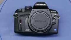Excellent condition Olympus E-420 body with box