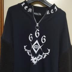 レフレム 服のサムネイル