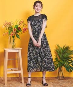 【美品】ノエラ Noela コルセットパターン花柄ワンピ(00ブラック)のサムネイル