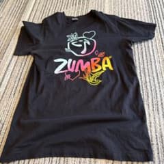 ZUMBA WEAR Tシャツ ブラック グラデーションロゴ XS/S - メルカリ