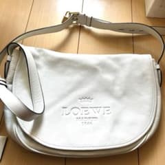 LOEWE ホワイトレザー ショルダーバッグのサムネイル