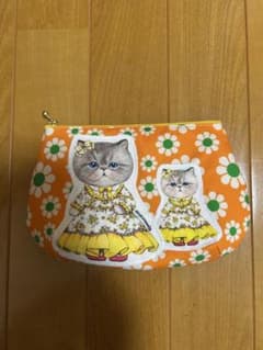 ハンドメイド コヤンイサムチョン ダーツ入りポーチ - メルカリ