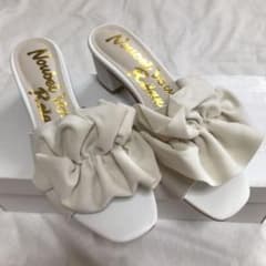 新品　Noubel Voug Relax  サンダル　ミュールのサムネイル
