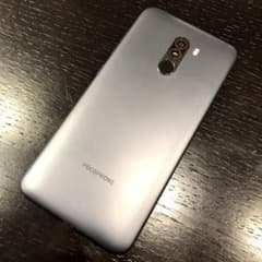 Pocophone F1 (ブラック) 6GB/64GBのサムネイル