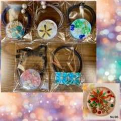 クリスマス限定 ハンドメイド✿レジン ヘアゴム 6点 まとめ売り - メルカリ