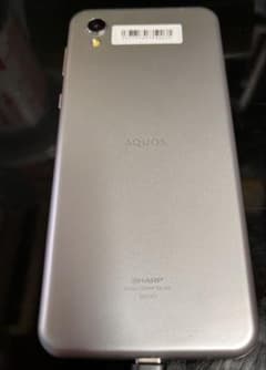 AQUOS SHV43 美品中古品 出品物は本体のみのサムネイル