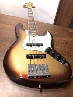 Fender American Ultra Jazz Bass Vのサムネイル