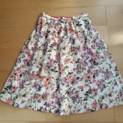 Apuweiser-riche 花柄フレアリバーシブルスカートMのサムネイル