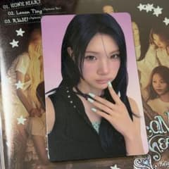 Hearts2Hearts iconic ユニバ　特典トレカ　ジュウンのサムネイル