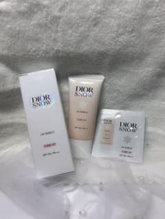 【付属品あり】DIOR SNOW UVシールド トーンアップ 30mlのサムネイル