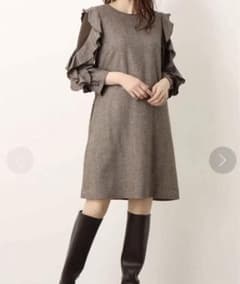 ラッフルスリーブミニワンピースのサムネイル