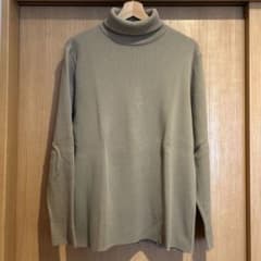 UNITED TOKYO タックワッフルタートルネックニットのサムネイル