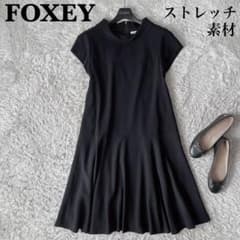 美品】フォクシー 半袖ワンピースドレス とろみストレッチ素材 黒
