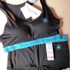 ブラジャーとショーツのセットのサムネイル