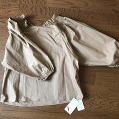 【新品】ブラウスのサムネイル