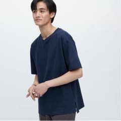 リラックスフィットVネックTシャツ（半袖）ユニクロ UNIQLOのサムネイル