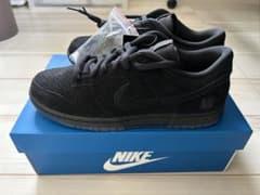NIKE DUNK LOW UNDEFEATEDのサムネイル