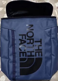 THE NORTH FACE ボディバッグ ネイビーのサムネイル