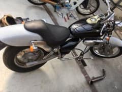 マグナ50 マフラー2本　150ccエンジンのサムネイル