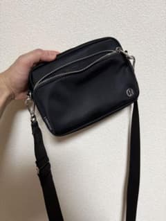 ルルレモン lulu lemon クロス ボディ 2L 廃盤 - メルカリ