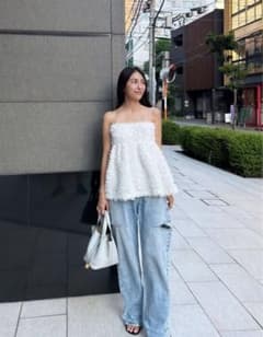 carla フラッフィーキャミ ホワイト - メルカリ