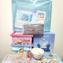 サンリオグッズまとめ売り　窓付き収納ボックス　ポーチ　お菓子コンテナ　小物入れ