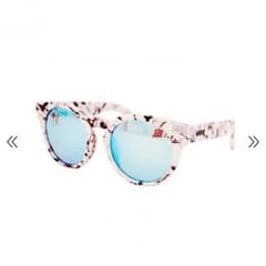 ALEXIA STAM  Quay Australiaのサムネイル