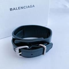 新品】balenciaga バレンシアガ シンプル レザー バングル - メルカリ