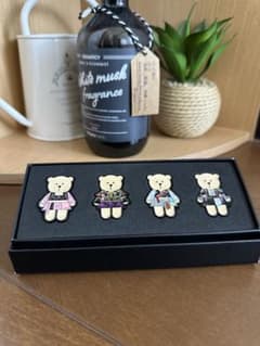 スターバックス×BLACKPINK コラボ ピンバッチのサムネイル