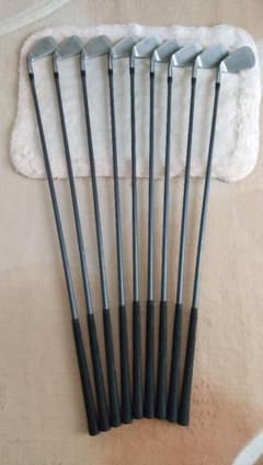 HONMA アイアン 9本セットのサムネイル