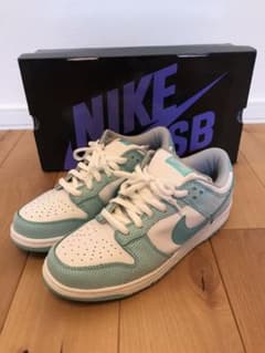 NIKE DUNK LOW SBのサムネイル