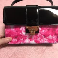 エミリアウィズバックのサムネイル