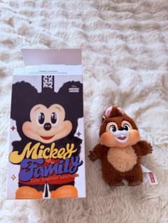 POP MART Disney Mickey Family キーチェーン　チップのサムネイル