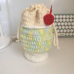 クリームソーダ 巾着袋 ハンドメイド 編み物のサムネイル