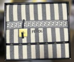 FENDI タオルケット FENDI タオルケット ボーダー - メルカリ