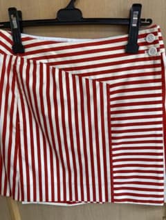 お値下げ美品PEARLY GATES 赤と白のストライプスキュロットサイズ1のサムネイル